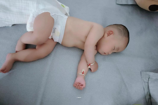 海拉尔宝宝发烧可以喝牛奶吗